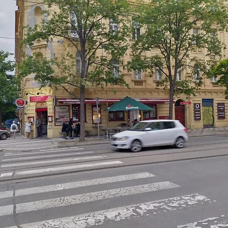 комфортная, уютная,романтичная Praga
